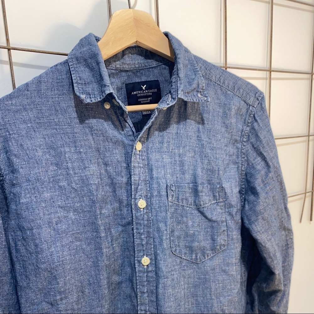 American Eagle Chambray button down shirt classic